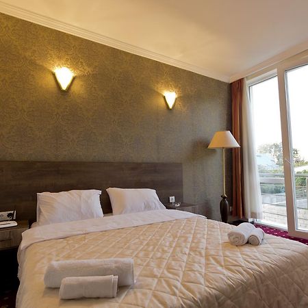 Orange Hotel โกนิโอ ภายนอก รูปภาพ