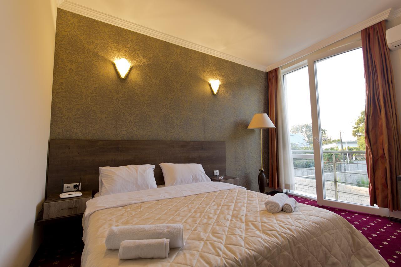 Orange Hotel โกนิโอ ภายนอก รูปภาพ