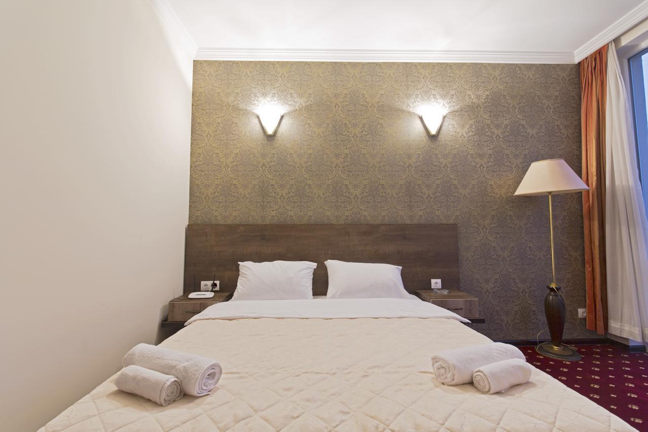 Orange Hotel โกนิโอ ภายนอก รูปภาพ
