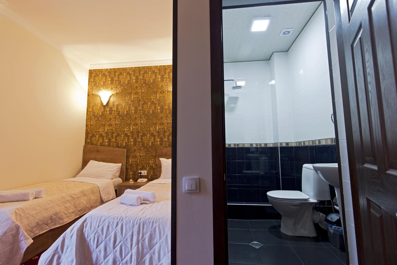 Orange Hotel โกนิโอ ภายนอก รูปภาพ