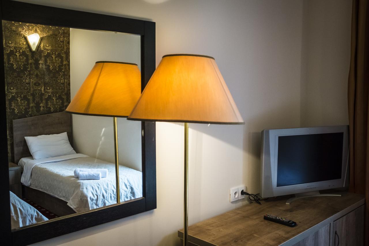 Orange Hotel โกนิโอ ภายนอก รูปภาพ