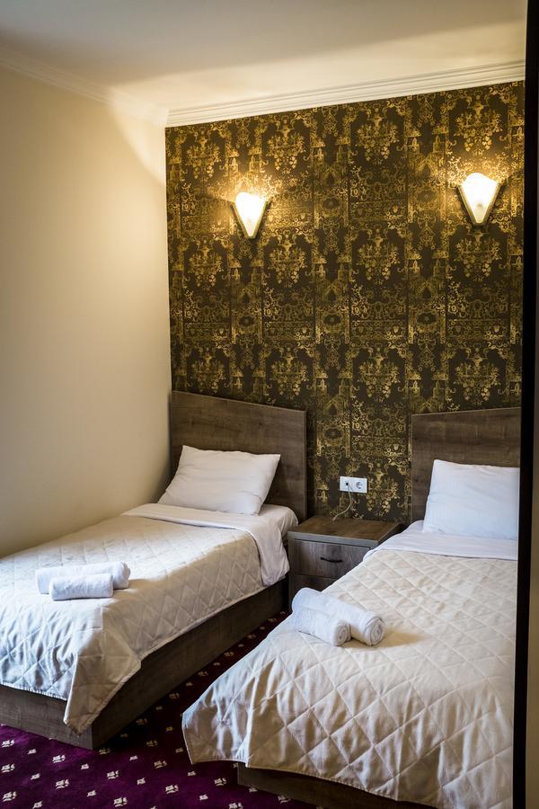 Orange Hotel โกนิโอ ภายนอก รูปภาพ
