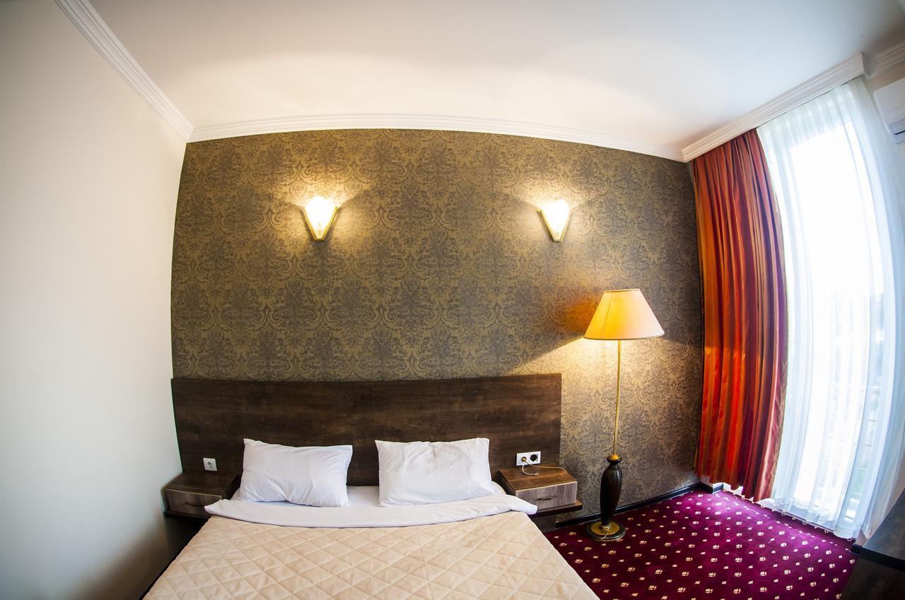 Orange Hotel โกนิโอ ภายนอก รูปภาพ