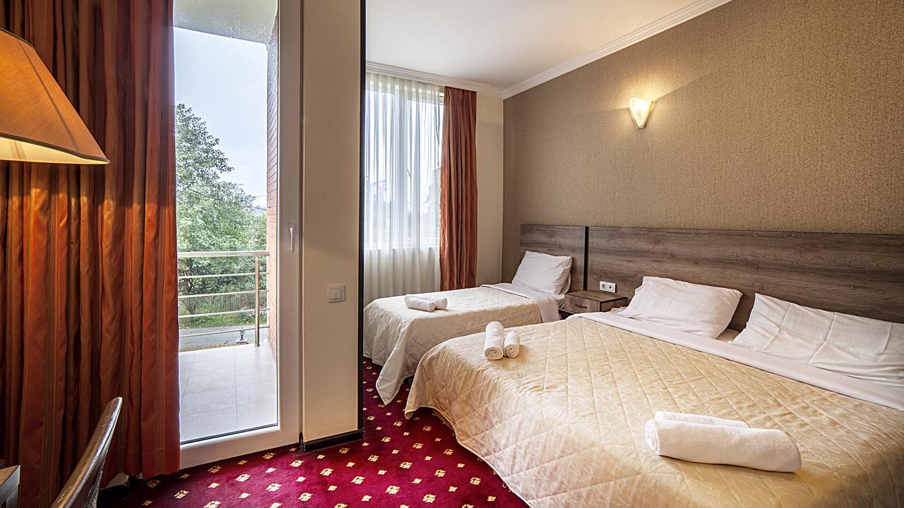 Orange Hotel โกนิโอ ภายนอก รูปภาพ