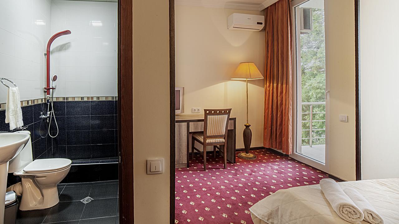 Orange Hotel โกนิโอ ภายนอก รูปภาพ
