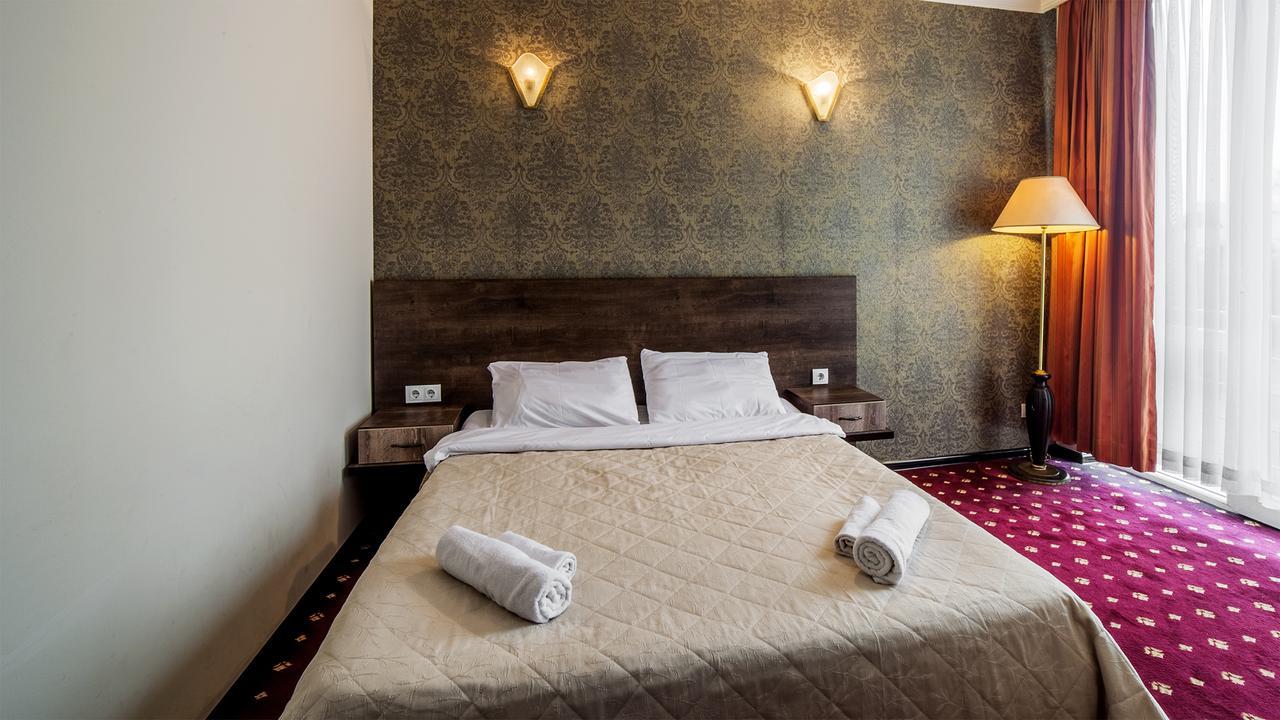Orange Hotel โกนิโอ ภายนอก รูปภาพ