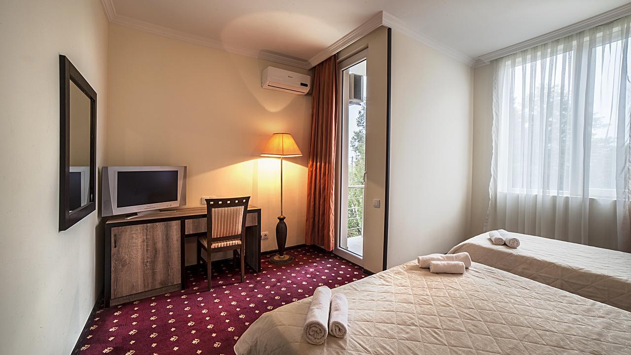Orange Hotel โกนิโอ ภายนอก รูปภาพ