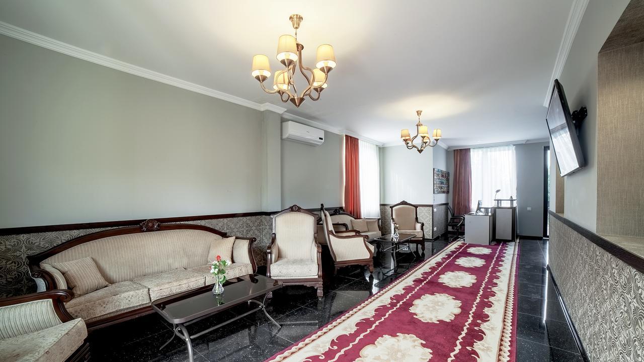 Orange Hotel โกนิโอ ภายนอก รูปภาพ