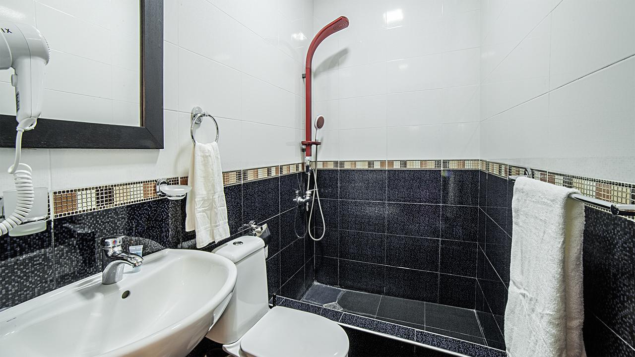 Orange Hotel โกนิโอ ภายนอก รูปภาพ