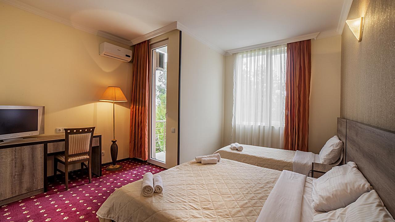 Orange Hotel โกนิโอ ภายนอก รูปภาพ